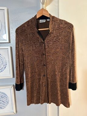 Chico's 0 = US Size S Travelers Design Brown Button-Front Blouse Black Trim
